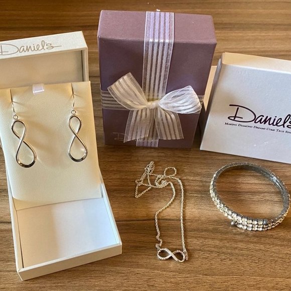 Daniel's Jewelry Daniels The Infinity Jewelry Set Poshmark